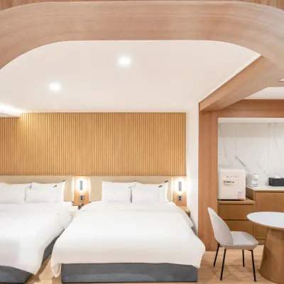 Hound Hotel Jeonju Ajung District Hotels near Jogyeongdan