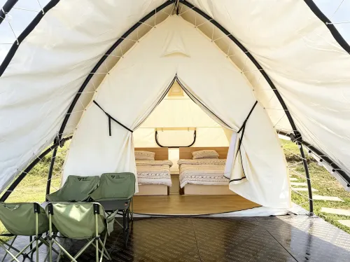 Guanxingping Campsite (Wumeng Grass Plain) - balcony