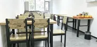 Yuetang Hotel (Korla Qingnian Road People's Square) - balcony