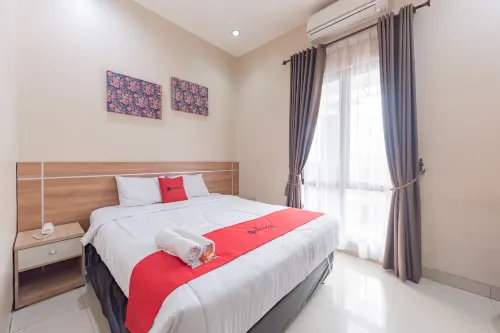 RedDoorz Premium @ Griya Inkoppabri Cisarua Puncak - servizio colazione