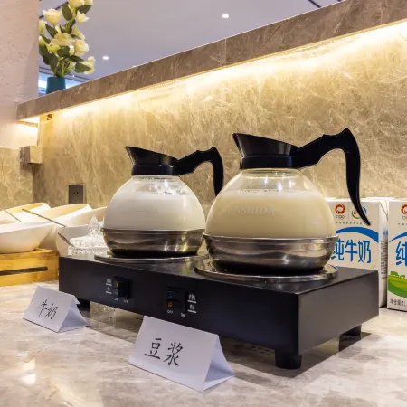 Hotels in Golmud Kunhai