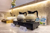 Hotels in Golmud Kunhai
