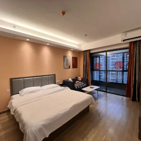 Yipin Xiaozhu Apartment (Jiangmen High-speed Railway Station Wanda Branch)