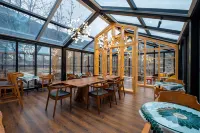 Luding Niubei Mountain Mowang Valley Resort&Hotel