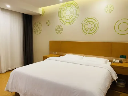 GreenTree Inn  Yuexi County Wenquan Express Hotel Отели рядом с достопримечательностью «Rainbow Waterfall Scenic Spot In The Dabie Mountains»