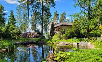 Pinecrest Villa - Castle Style Living on Seaside