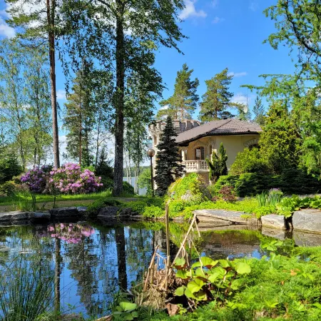 Pinecrest Villa - Castle Style Living on Seaside