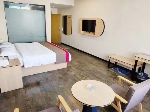 Shankee Chain Hotel (Luzhai Plaza) Hotels in Luzhai