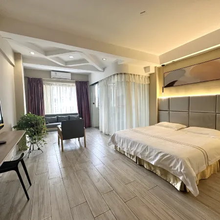 Dongshan Business Hotel