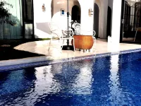 Fuxian Lake Bian Art Impression Garden Homestay - สระว่ายน้ำแบบอินฟินิตี้