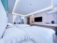 Shilin Xingleyuan Hotel - balcony