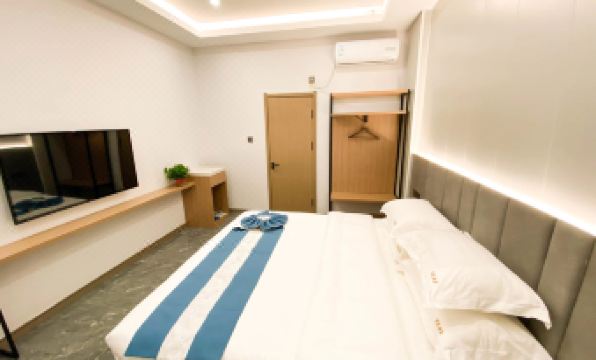 Yiyuan Business Hotel