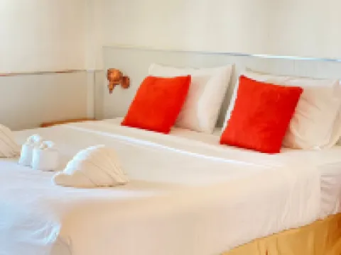 แหลมสิงห์ แนชเชอรัล บีช รีสอร์ท โรงแรมในอำเภอ แหลมสิงห์