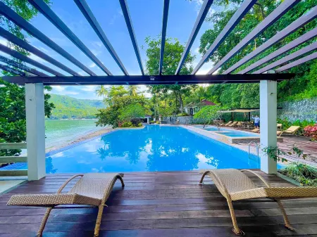 La Jolla Luxury Beach Resort Отели рядом с достопримечательностью «Las Casas Filipinas»