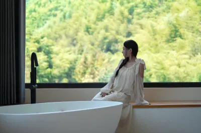 Wangye·Anji MountainsYe Luxury·Starry Sky Bamboo Sea·Infinity Pool Holiday Creek Su Hotel dekat Hanggai Station