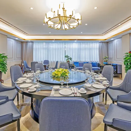 Pakning Hotel (Nanning Qingxiu Mountain Convention and Exhibition Center) Отели рядом с достопримечательностью «Гора Цинсю»