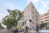 Coabana Hotel (Beijing Yonghegong Lama Palace Dongzhimen metro station） - 2-Star