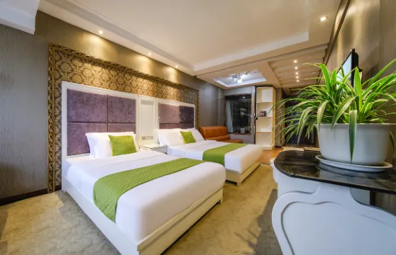 龍鳳大酒店（石泉古城店）