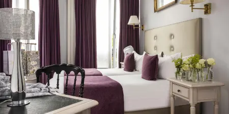 Hotel Plaza Elysées