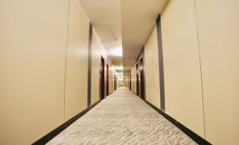 Xinghe Business Hotel