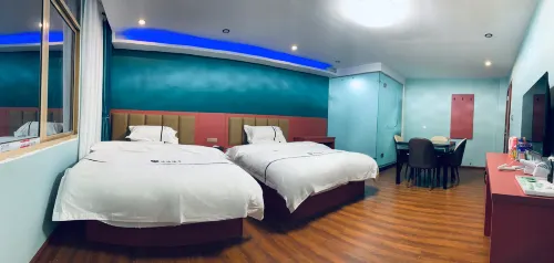 Xianghong Hotel