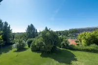 Crowne Plaza Rome - ST. Peter's Hotel dekat Dipartimento di Scienze Statistiche