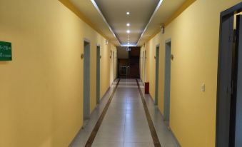 Dongshan Huatian Business Hotel