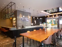 Park Inn by Radisson, Taiyuan Railway Station store Hotels near Ying Ze