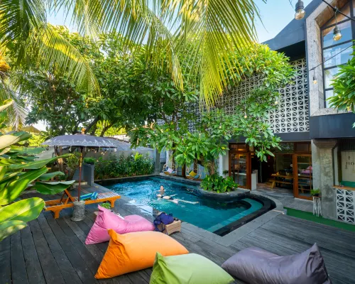 Interconnection Hostel Các khách sạn gần Quán bar Sky Garden
