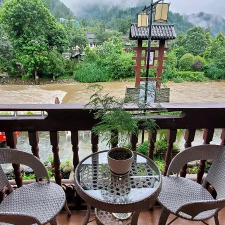 Qingmucha Riverside Homestead