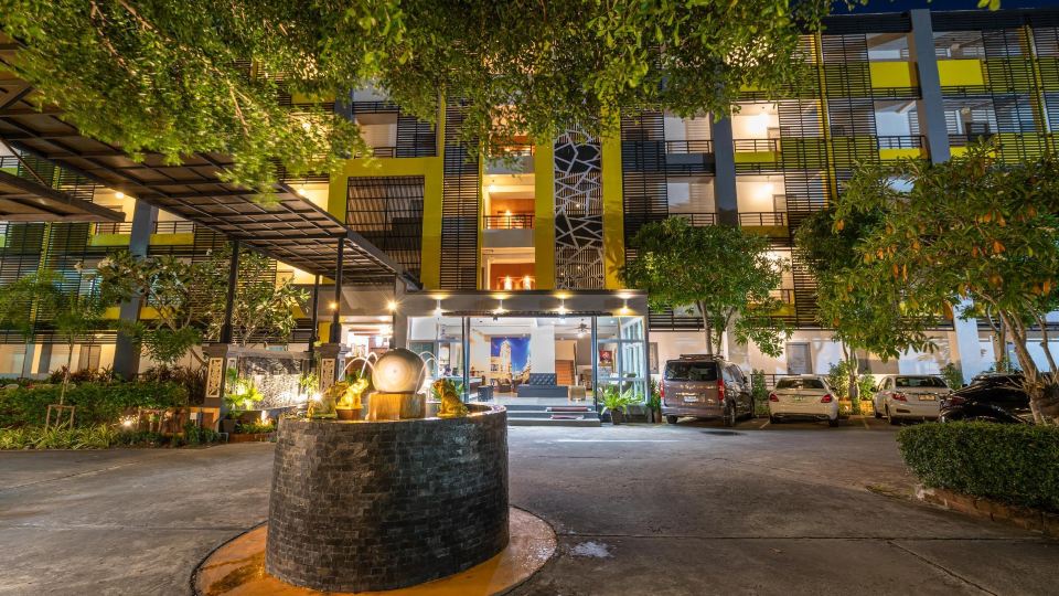 SB Living Place Hotel Phuket Town