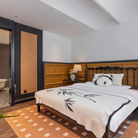 Yizhai · Medieval Homestay