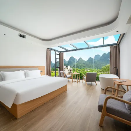 Shijian Homestay (Yangshuo Yulong River Qiangu Scene District Store)