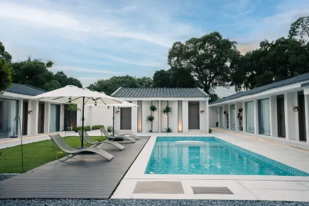 Xiashuyuanzi B&B (Qiaogang Fengqing Street Branch) Отели рядом с достопримечательностью «Guilin University of Electronic Technology Beihai Campus»