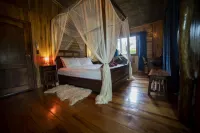 The River House - Upscale Lodge Hotels in Puerto Quito