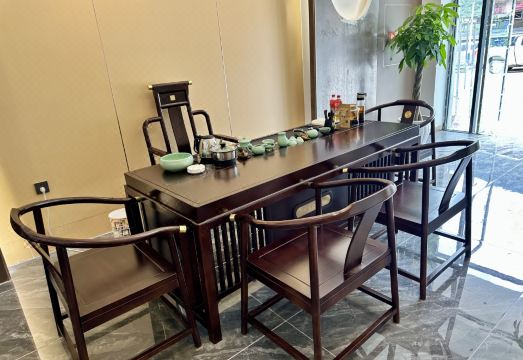 모퉈 윤모 호텔 외경