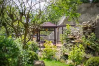 Enshi Yunyin Chashan Duihua Tangquan Shanshu Homestay (Enshi Qingjiang) Hôtels à : Enshi