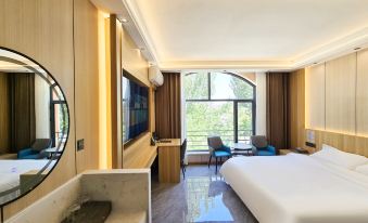 Youning Ruichi Hotel