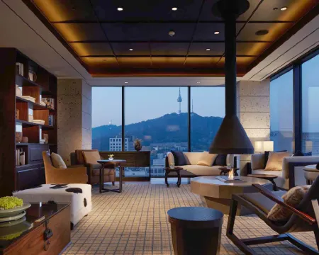 ROYAL HOTEL SEOUL Myeongdong โรงแรมในโซล