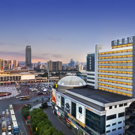 Orange Fruit Hotel (Subway Entrance of Changsha Wuyi Square Railway Station) Отели рядом с достопримечательностью «Железнодорожная станция Чанша»