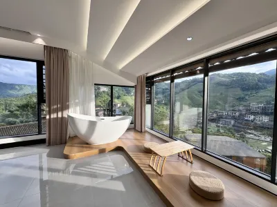 Dragon Ridge · A Good House 금불정 주변 호텔