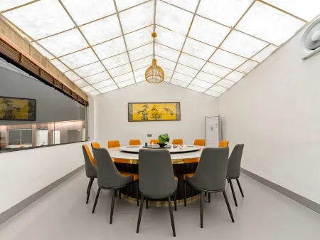 Xinsu Changrong Tulou Cultural Homestay (Yunshui Ballad Shop) Отели рядом с достопримечательностью «Tulou Complex at Hekeng Village»