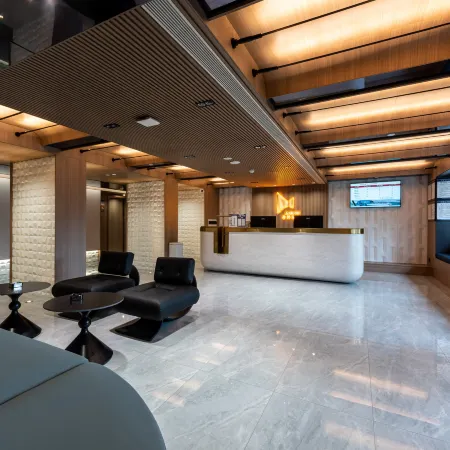 Le Shan MANPHU Cinema•ZenGardenCharmChoiceHotel