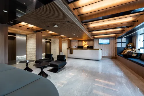 Le Shan MANPHU Cinema•ZenGardenCharmChoiceHotel