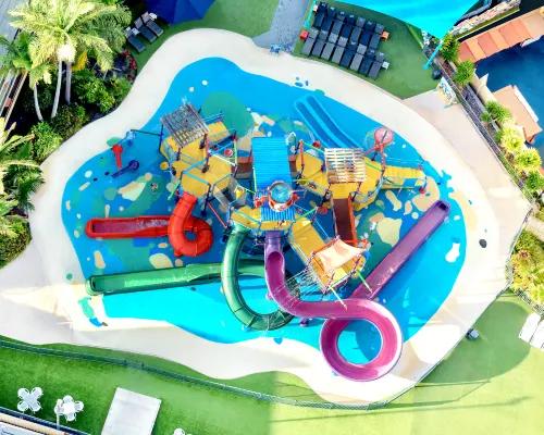 Paradise Resort Gold Coast Hotels near SkyPoint Climb