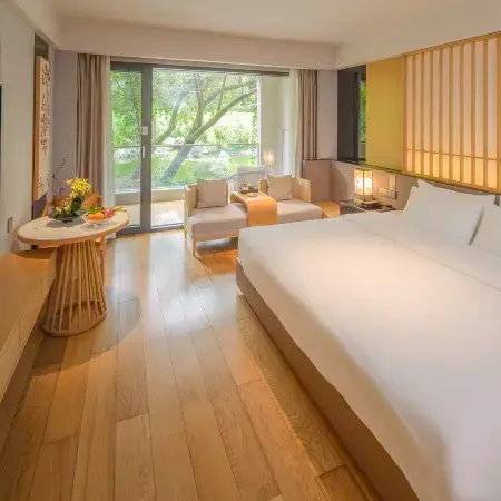 Luhu Hotel