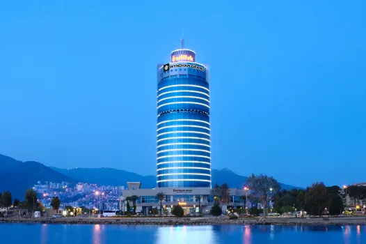 Wyndham Grand Izmir Ozdilek Thermal and Spa Hotels near Manzara Restaurant