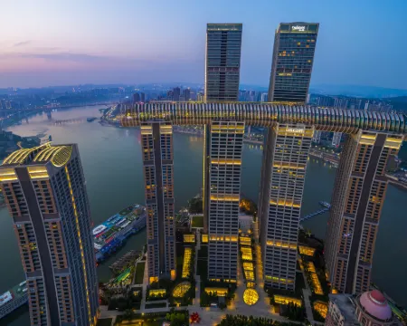 Yunloré Horizon Heights Hotel | Raffles City Chongqing Hotels in Chongqing