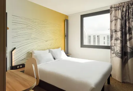 B&B Hotel Paris Clichy-Sous-Bois 3 étoiles Отели в г. Сена-Сен-Дени