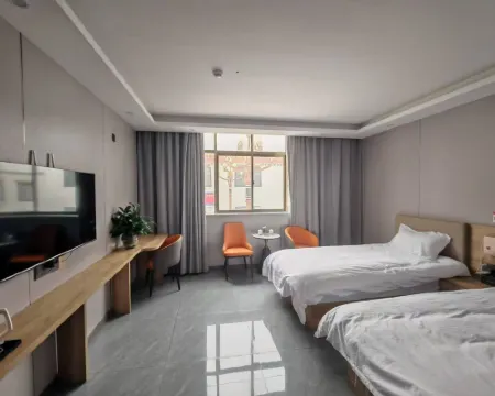 Huancang Hotel Hotels in Zanda